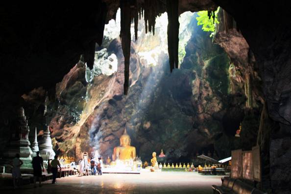 Tien Son pagoda on Thach Dong mountain