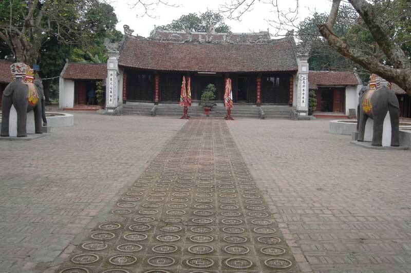 Tran temple (Đền Trần)