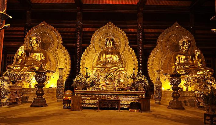 3 of many statues in Bai Dinh pagoda