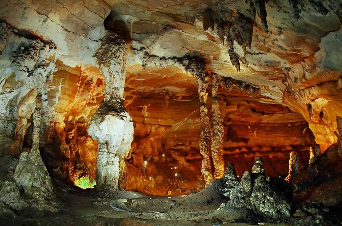 Phong Nha cave