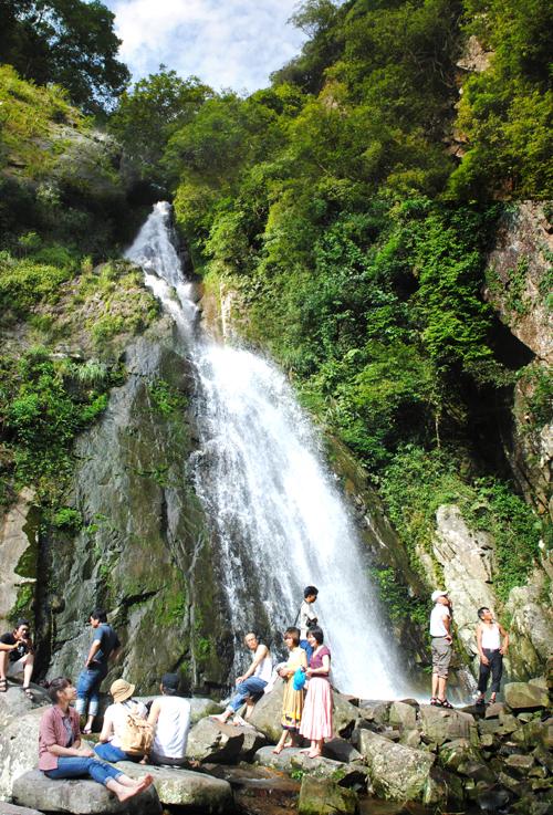 Thac Bac waterfall