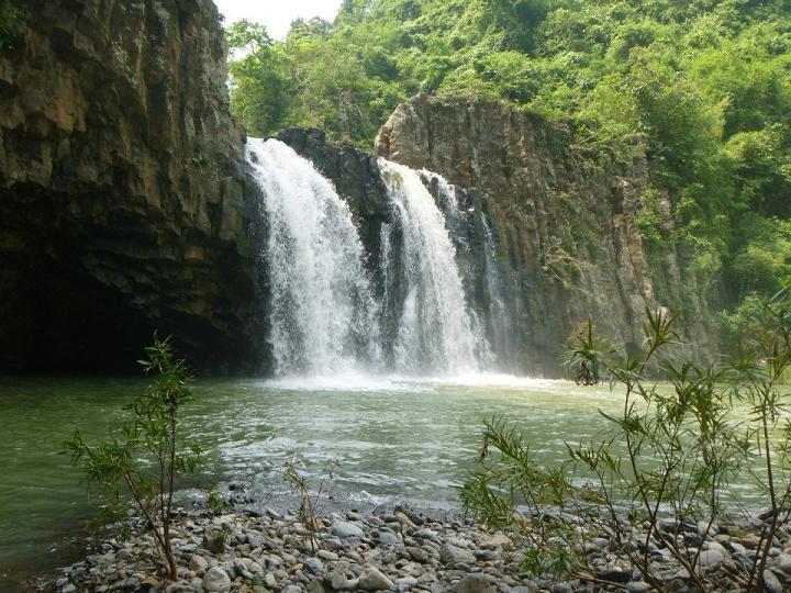 Vung Hom waterfall. Outside is more beautiful than photo