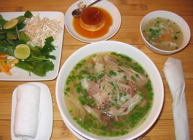 The famous specialties and restaurants in Hanoi – Vietnam